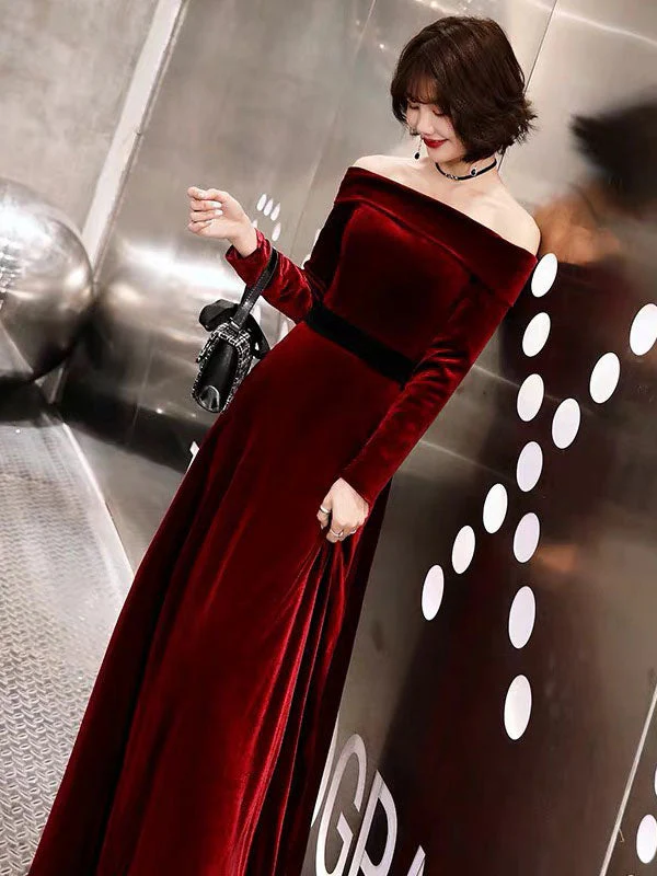 Classic Evening Dresses Velvet Long Sleeve Off Shoulder Maxi Dresses - Image 4