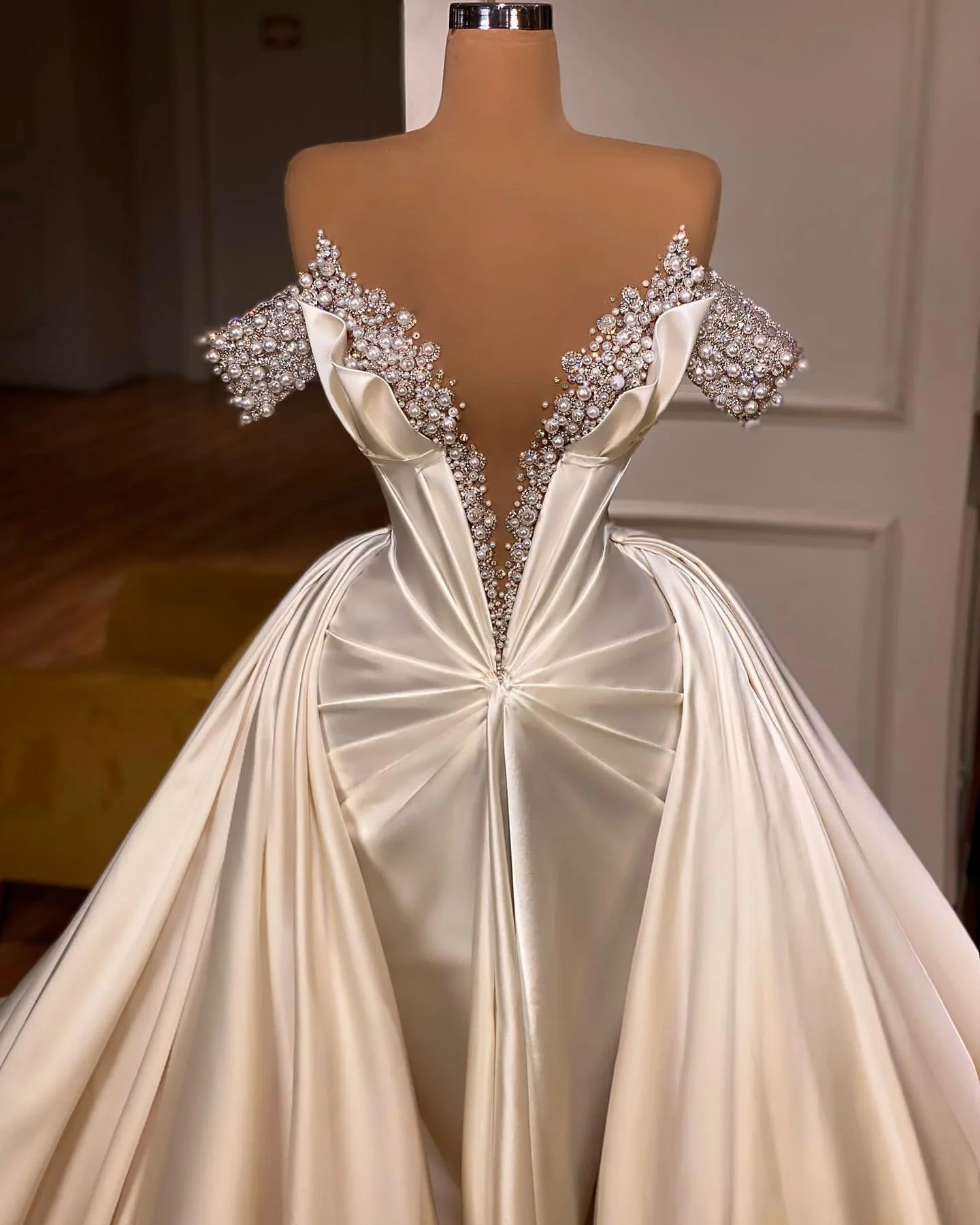 Classic V-Neck Off-the-Shoulder Prom Dresses with Beads - Image 2