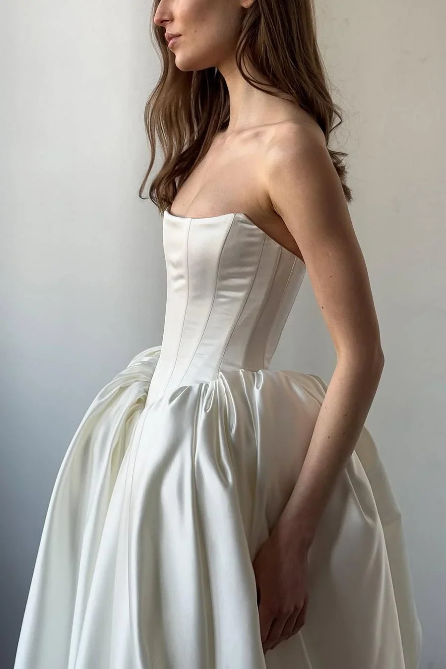 Exquisite Ivory Satin Sleeveless Strapless Long Wedding Dress with Ruffles - Image 5