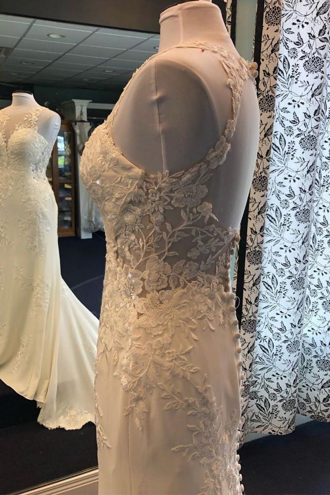 Exquisite Jewel Sleeveless Wedding Dress Sheath Tulle Lace Open Back Bridal Gown - Image 5