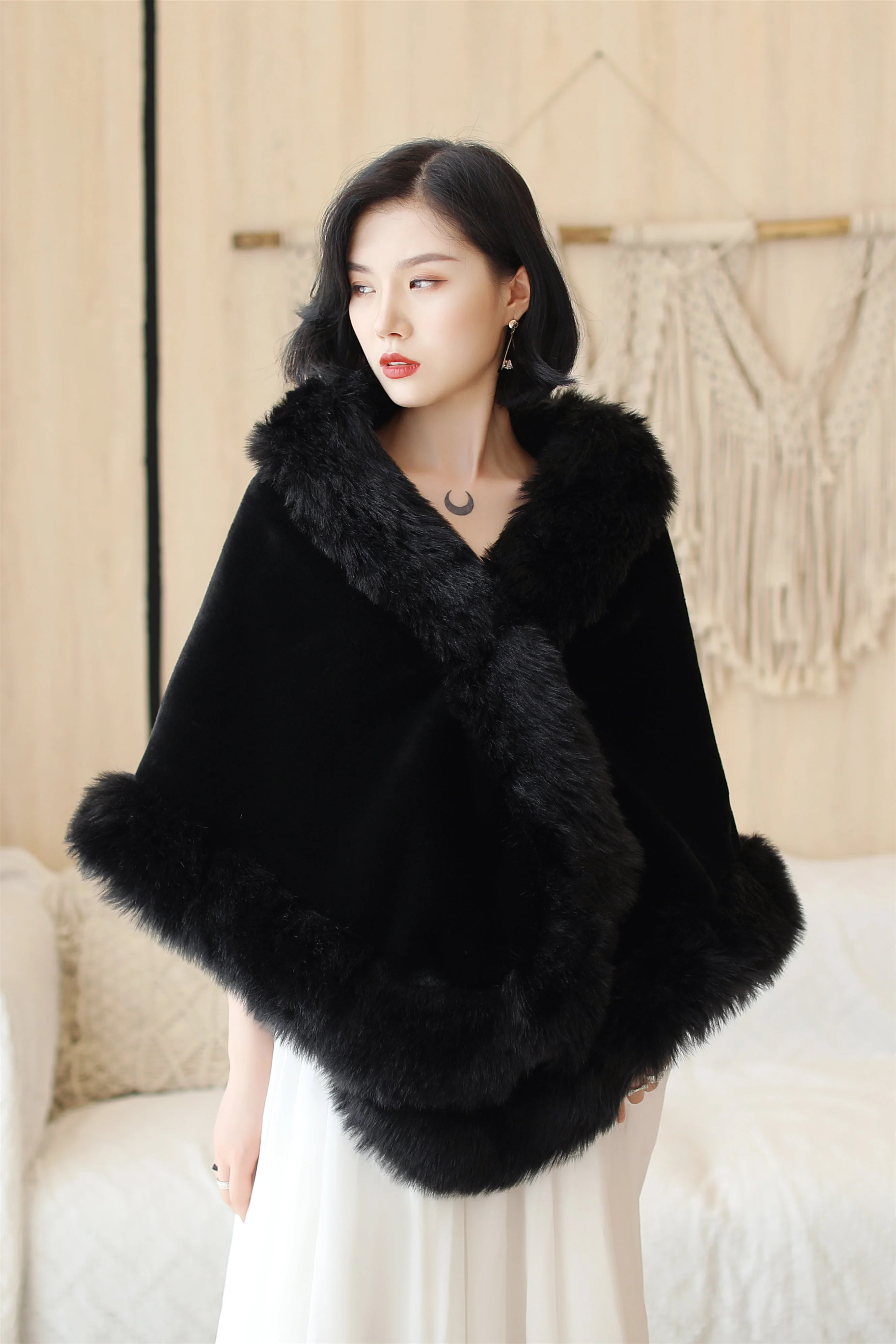 Faux Fur Rounded-Corner Wedding Gown Shawl in Black Bear and Fox Style - Image 4