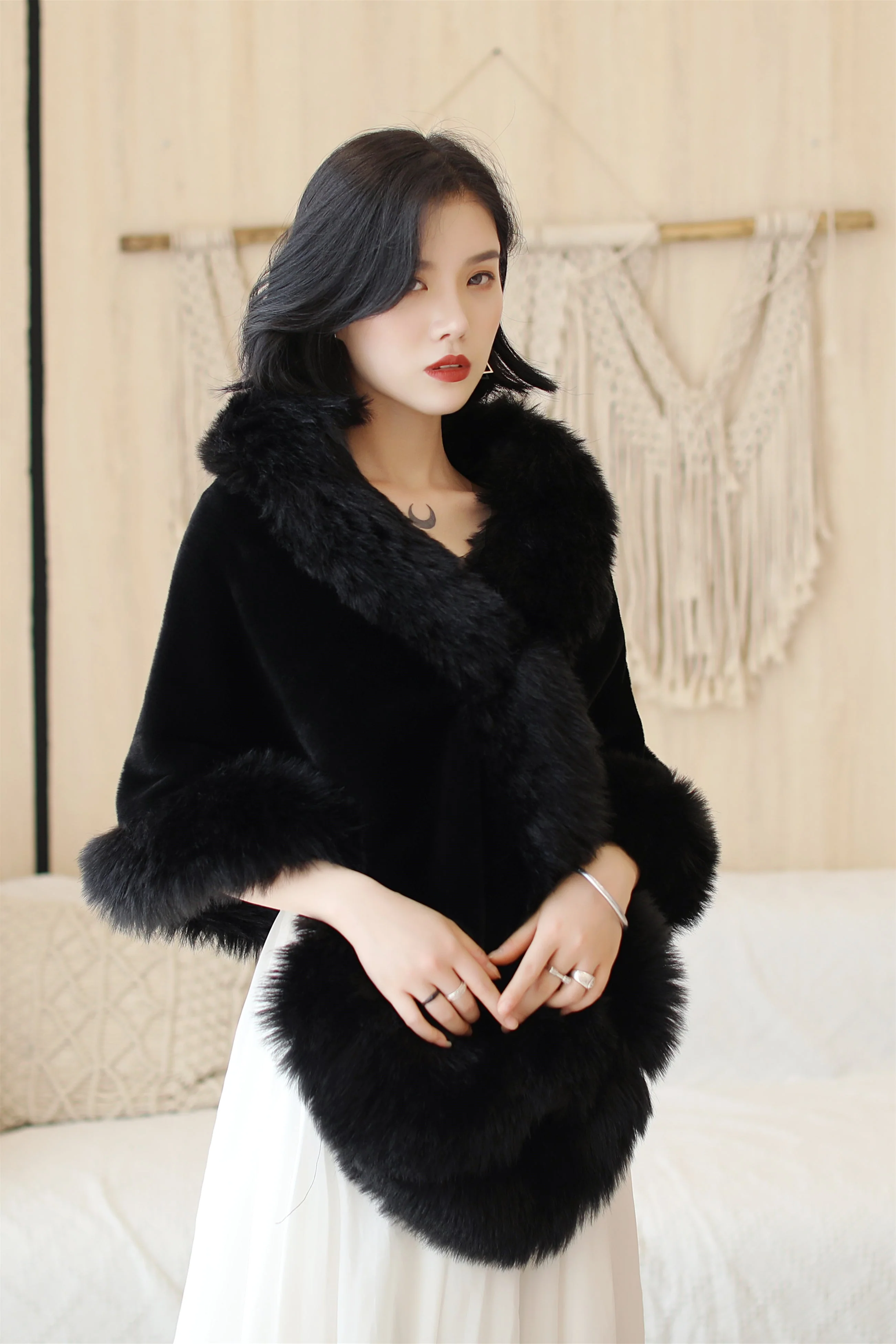 Faux Fur Rounded-Corner Wedding Gown Shawl in Black Bear and Fox Style - Image 5