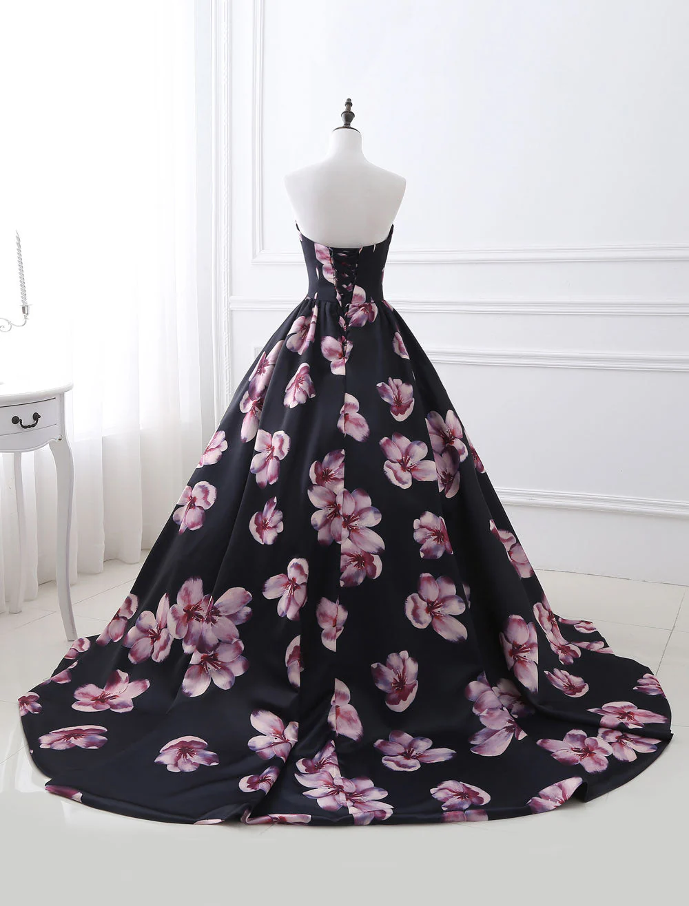Stunning Floral Pageant Dress Black Sweatheart Strapless Long evening dress Boned Printed Chapel Train Occasion Dress - Image 11