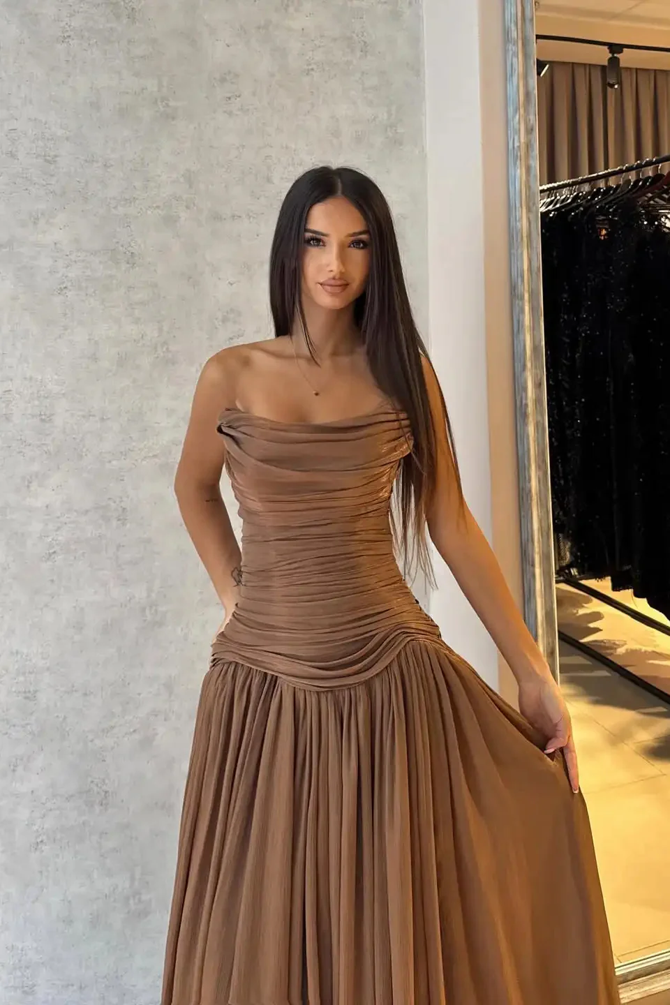 Flowing Coffee Strapless Sleeveless Chiffon Prom Dress A-Line Long With Pleats - Image 2