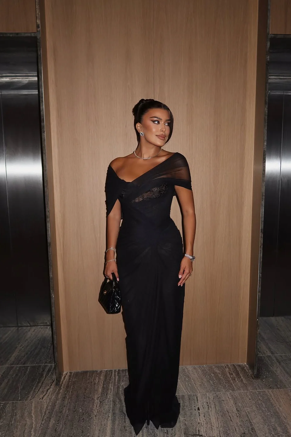 Glamorous Black Off-The-Shoulder Mermaid Prom Dresses Sheath Lace With Pleats - Image 2