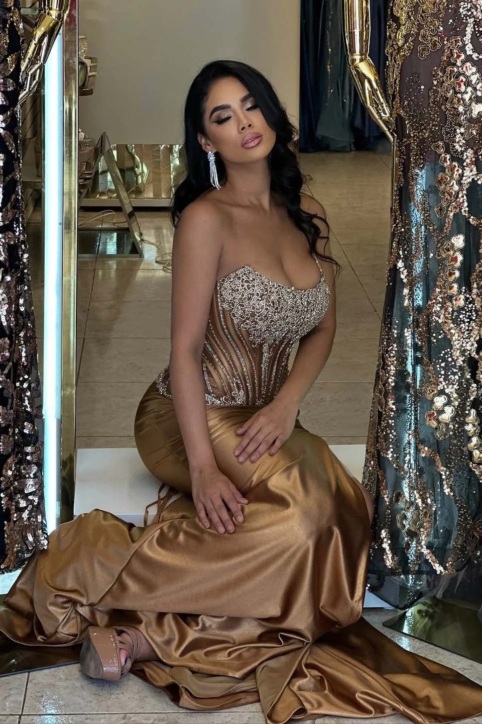 Glamorous Brown Strapless Sleeveless Satin Prom Dresses Mermaid Side Split With Beads - Image 4