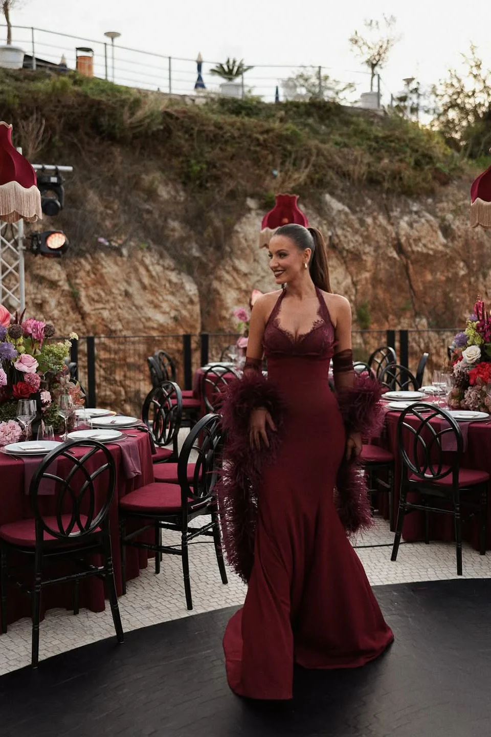 Glamorous Burgundy Sweetheart Halter Satin Prom Dress Mermaid Lace With Gloves - Image 4