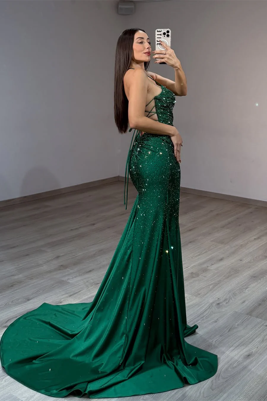 Glamorous Emerald Green Halter Beads V-Neck Prom Dress Mermaid Side Split With Lace-Up Back - Image 2