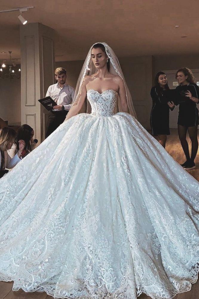 Glamorous Modern Strapless Lace Appliques Ball Gown Wedding Dress - Image 3