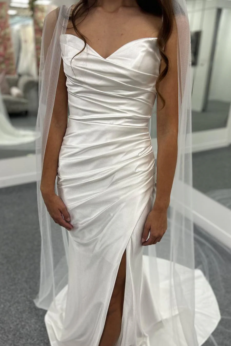 Glamorous Sweetheart Satin Mermaid Sleeveless Wedding Dresses Spaghetti-Straps Side Slit With Pleats - Image 2