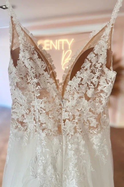 Modern Sweetheart Long V-Neck Sleeveless Lace Wedding Dresses Online - Image 4