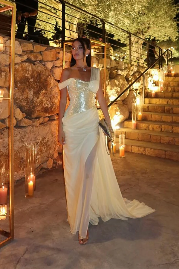 Gorgeous Daffodil Asymmetrical Sequins One Shoulder Prom Dresses With High Slit Ruffle - Image 3