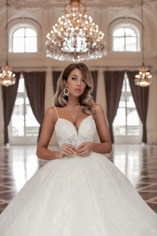 Gorgeous Long Long V-Neck Sleeveless Princess Wedding Dresses Online With Lace - Image 3