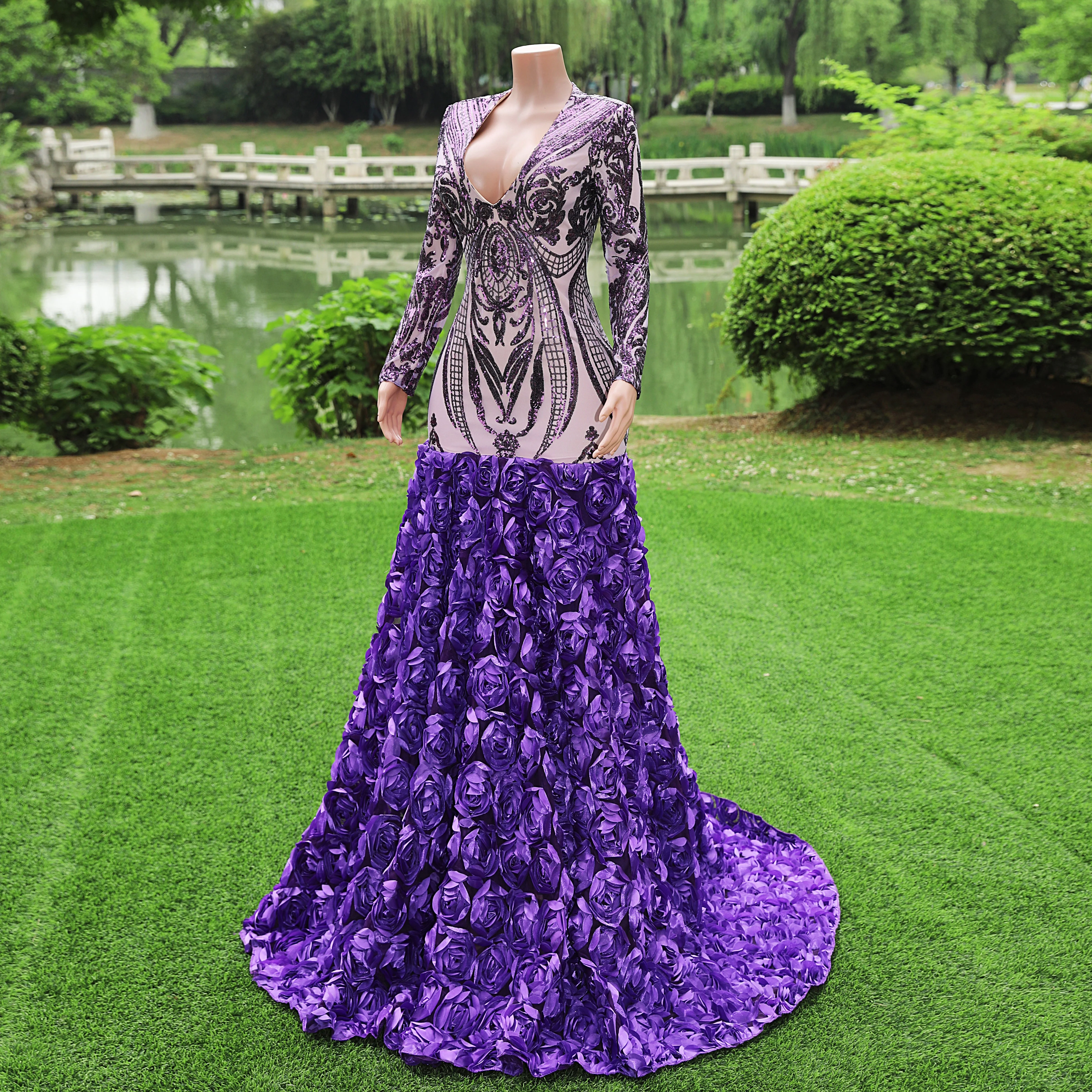 Gorgeous Purple Long Sleeves V-Neck Prom Dress Sequins With Flowers - Image 4