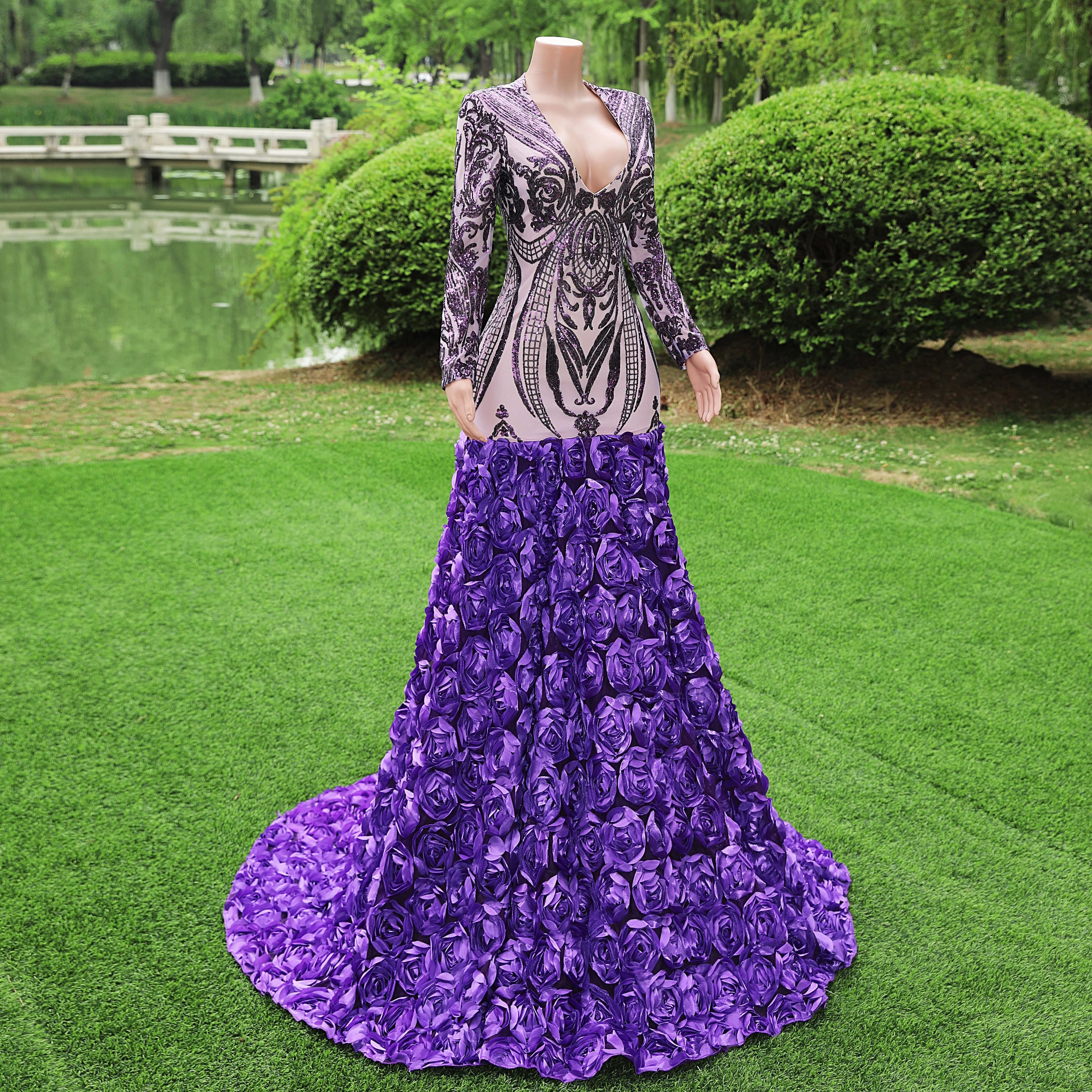 Gorgeous Purple Long Sleeves V-Neck Prom Dress Sequins With Flowers - Image 5