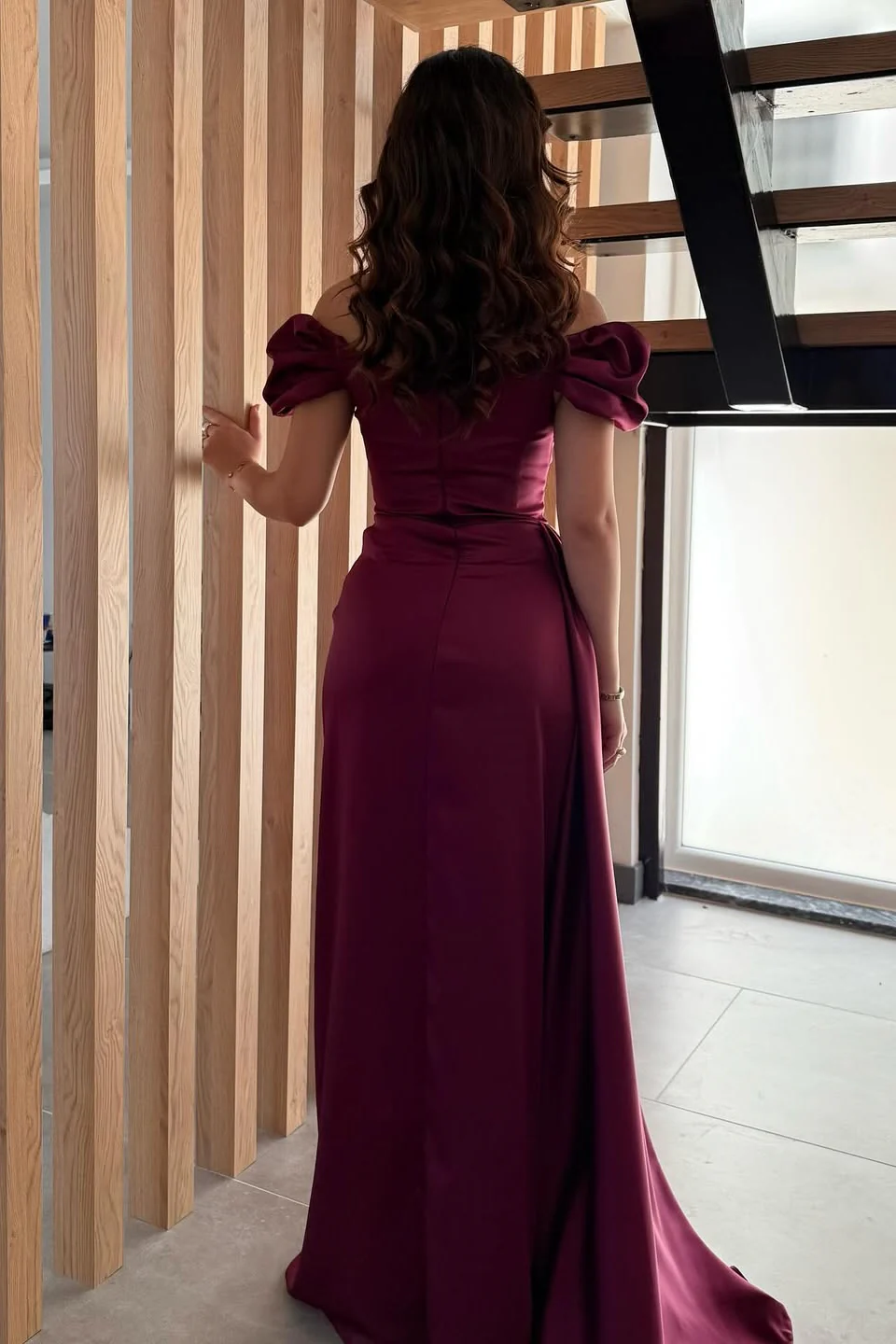 Gorgeous Sleeveless Off-The-Shoulder Satin Prom Dresses High Split With Pleats - Image 2