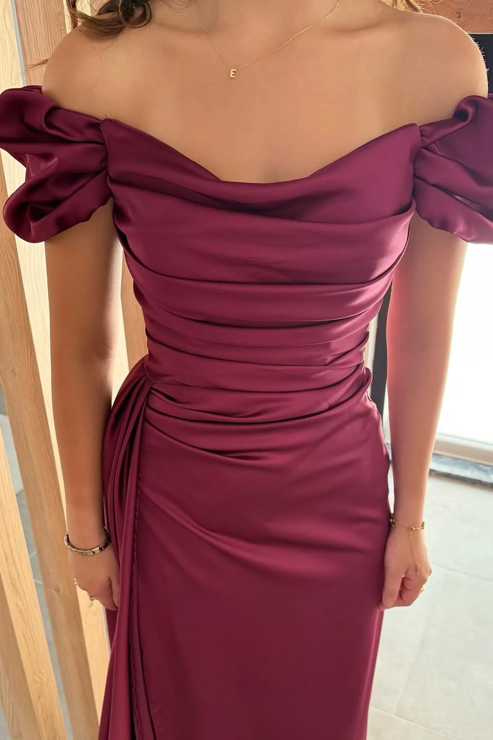 Gorgeous Sleeveless Off-The-Shoulder Satin Prom Dresses High Split With Pleats - Image 4