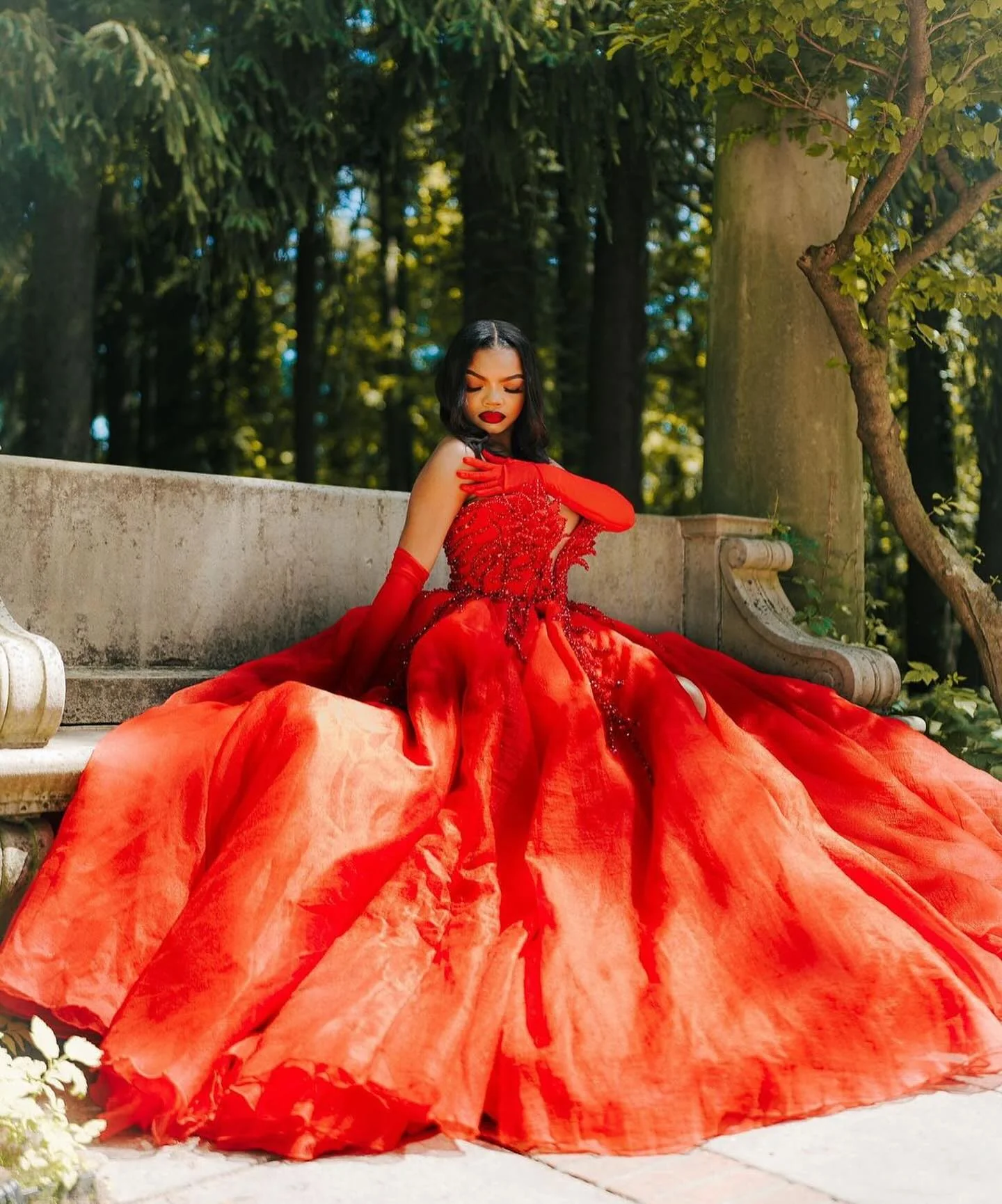 Hot Red Sweetheart Tulle Appliques V-neck Puffy Ball Prom Dress - Image 3
