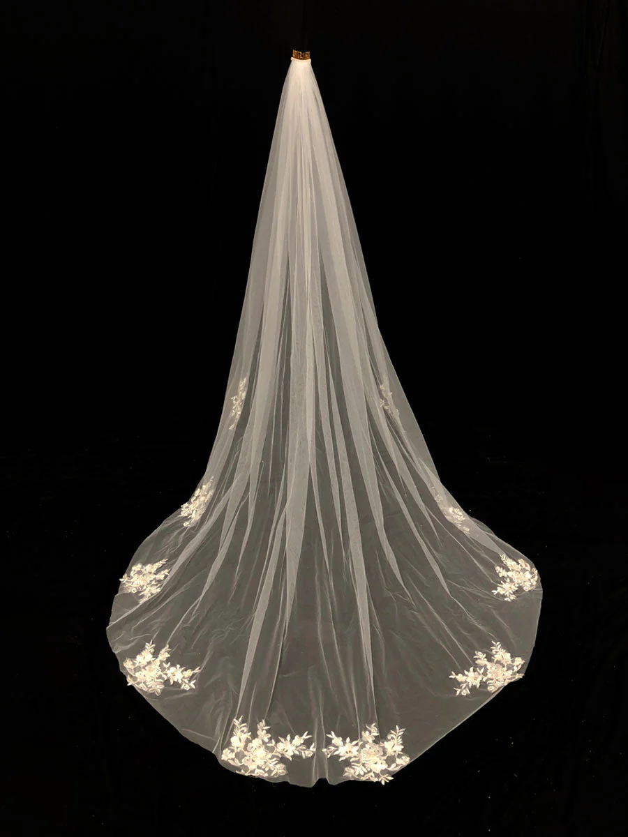Ivory One-Tier Lace Tulle Finished Edge Waterfall Wedding Veils - Image 2