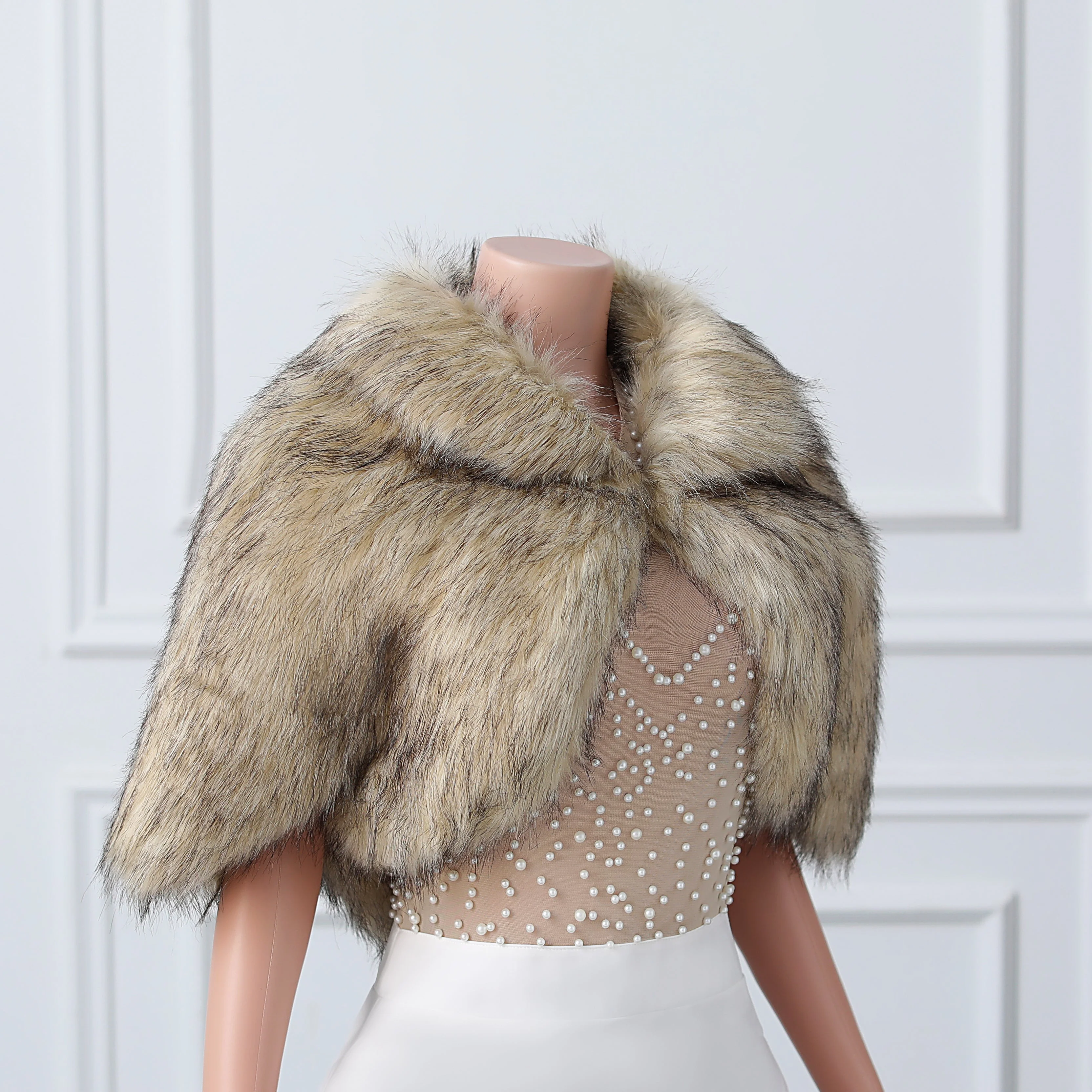 Khaki Butterfly Sleeve Lapel Collar Faux Fur Winter Wedding Wraps - Image 4