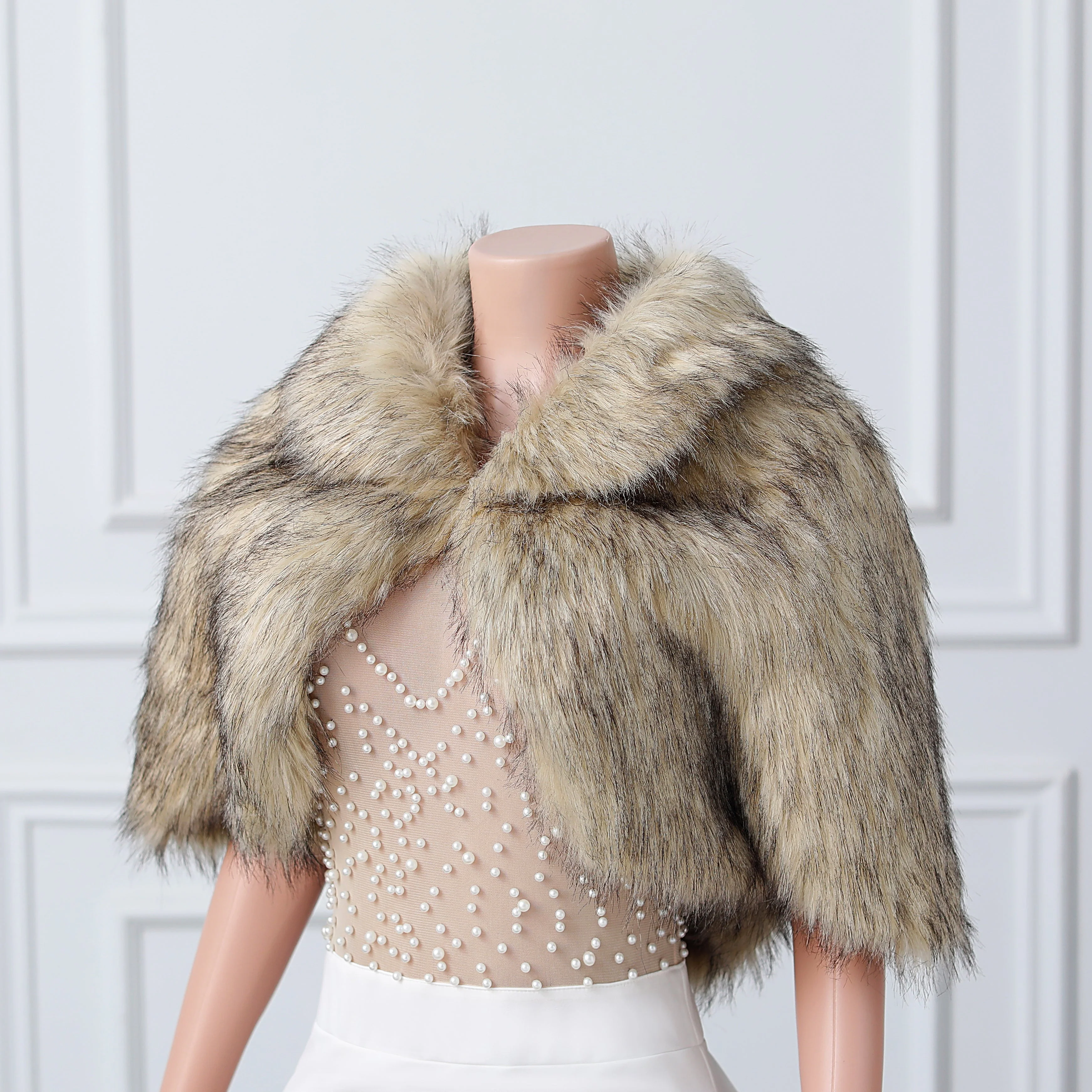 Khaki Butterfly Sleeve Lapel Collar Faux Fur Winter Wedding Wraps - Image 5