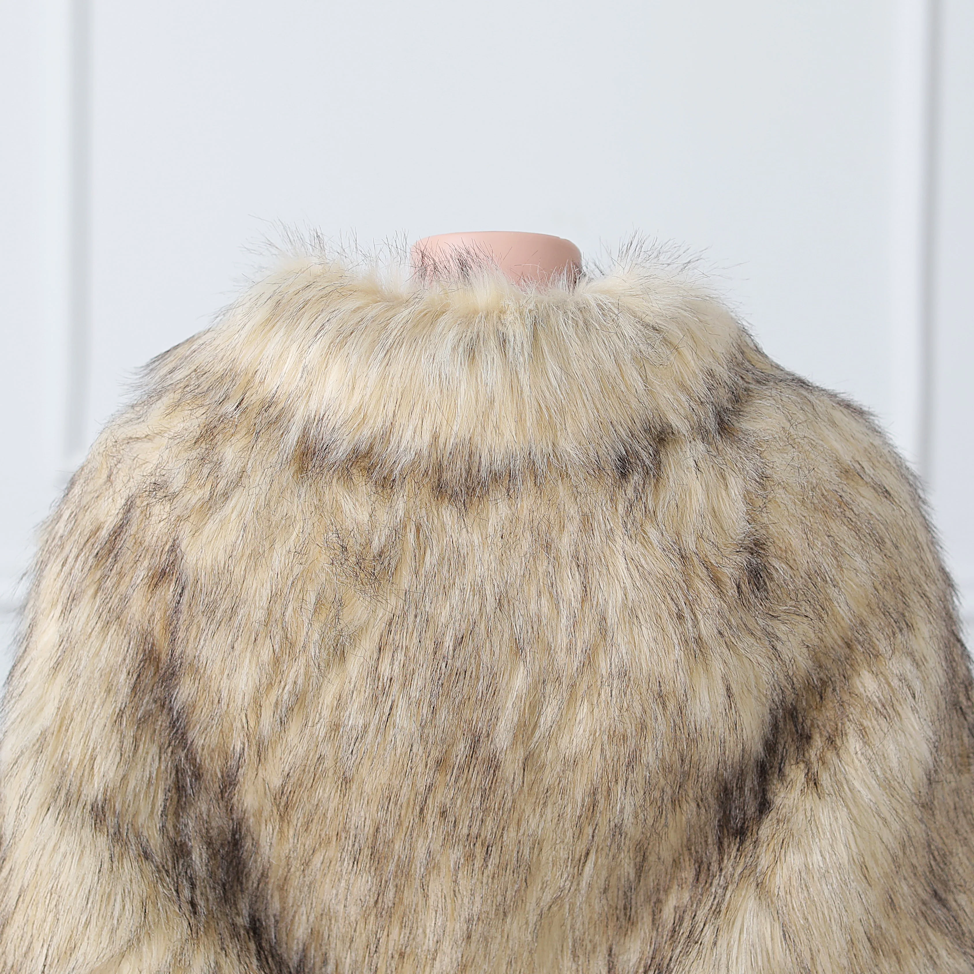 Khaki Butterfly Sleeve Lapel Collar Faux Fur Winter Wedding Wraps - Image 8