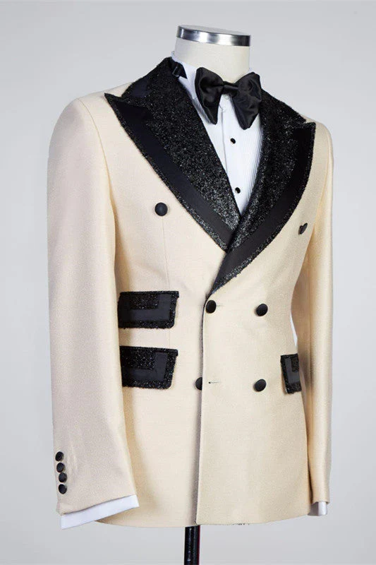 Chic Peaked Lapel Double Breasted Bespoke Men Suits - Image 2