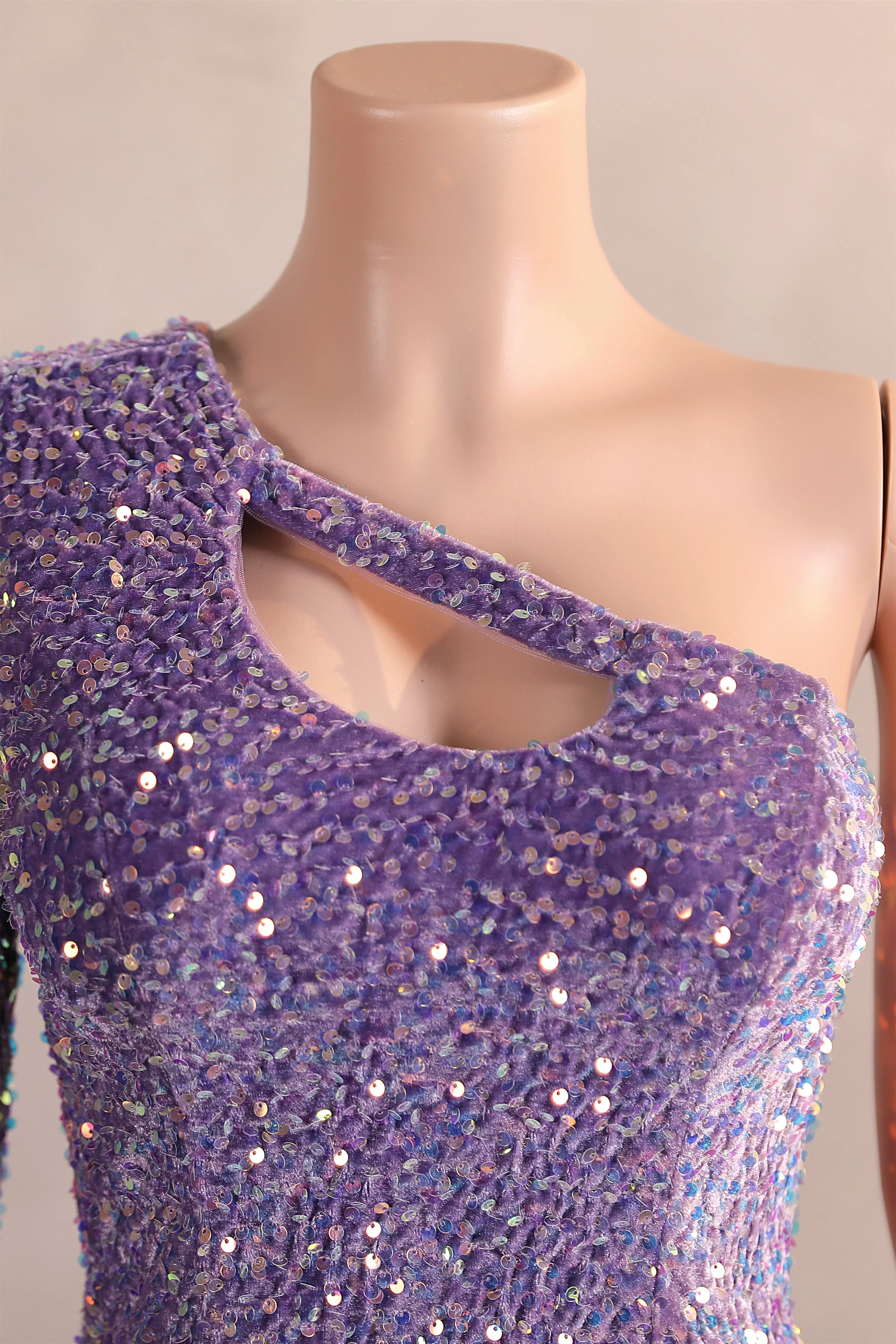 Lavender Purple One shoulder Long sleeves Keyhole sequin Prom Dresses - Image 6