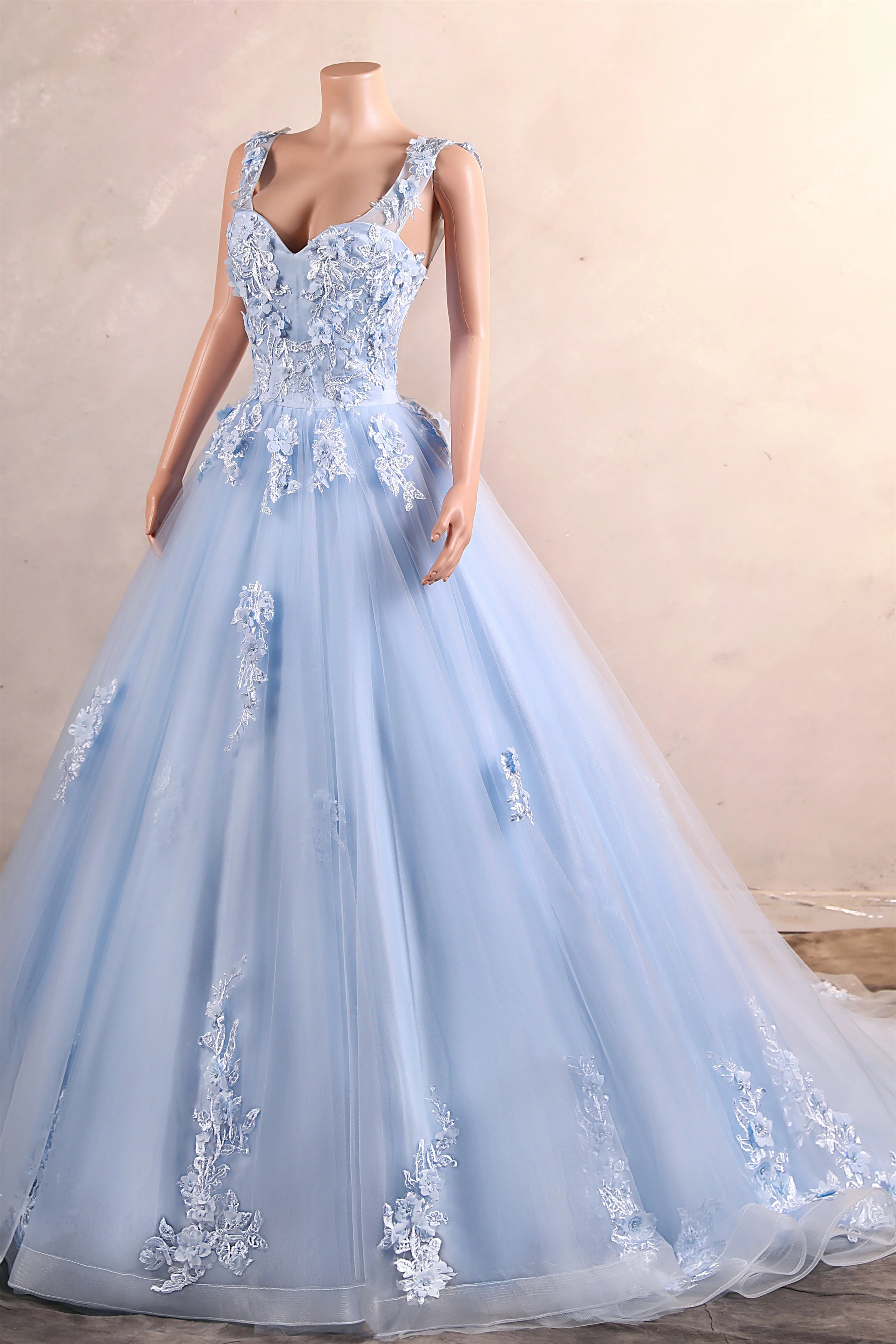 Light Blue Staps Lace Appliques Sleeveless Ball Gown Tulle Prom Dresses - Image 7