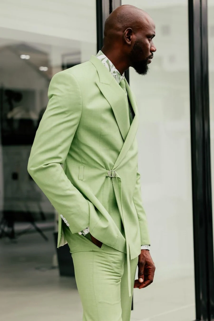 Light Green Peaked Lapel Prom Suit with Metal Button - Image 2