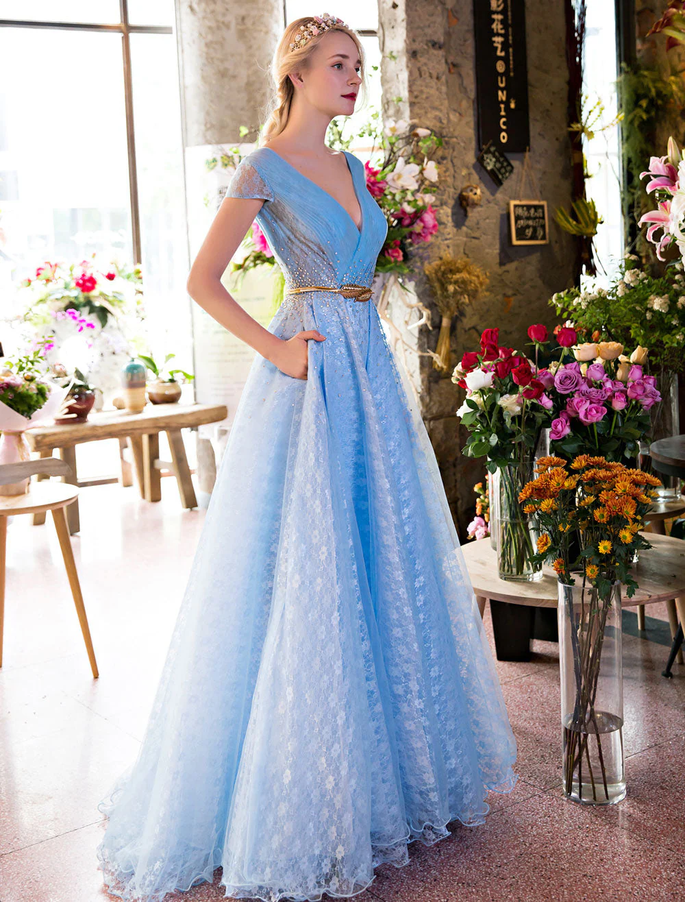 Glamorous Long Evening Dresses Luxury V Neck Rhinestones Beading Cap Sleeve Pleated Lace Tulle Baby Blue Formal Evening Dresses - Image 2