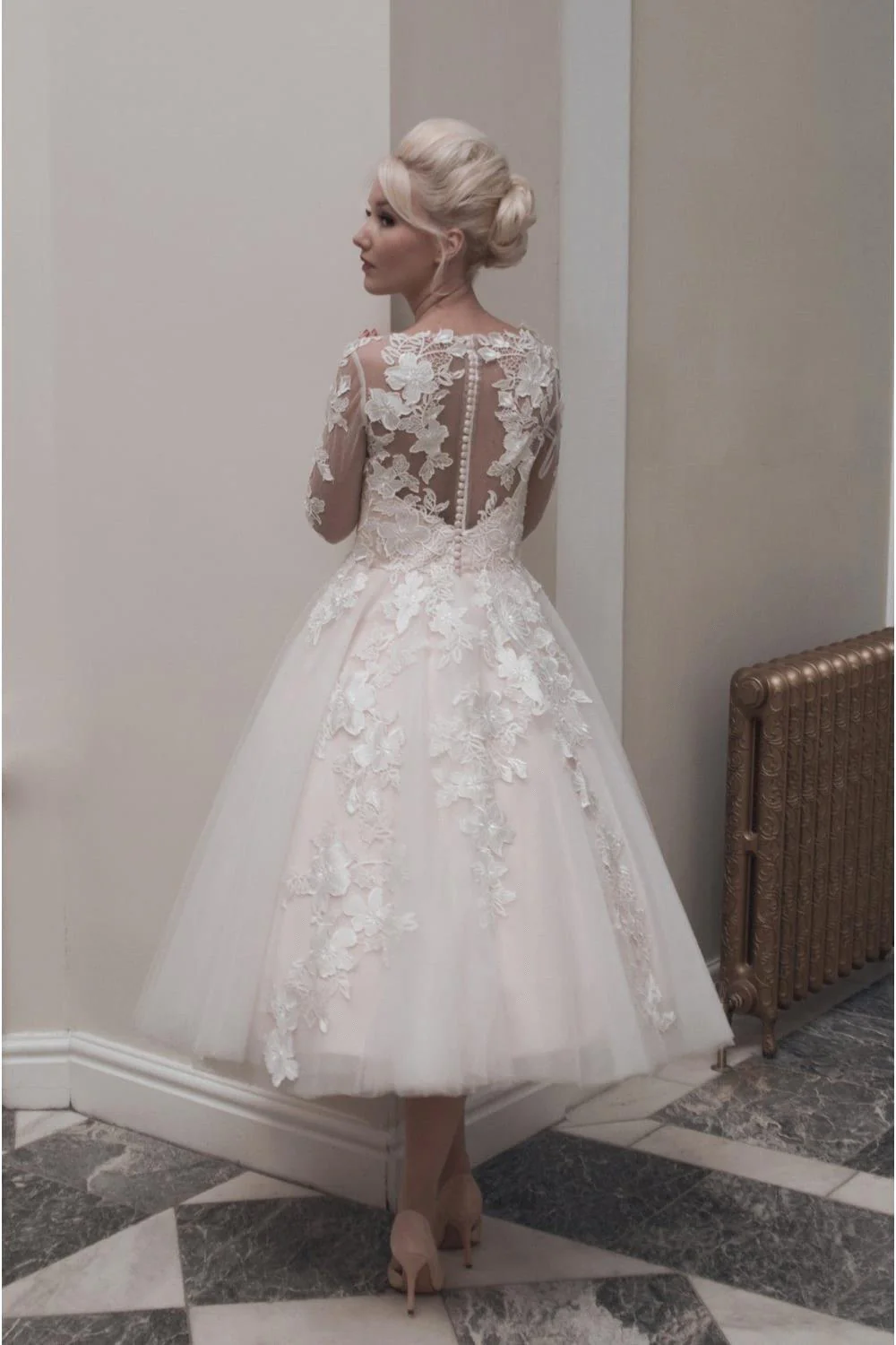 Long sleeves White Knee length Vintage Princess Wedding dresses - Image 2