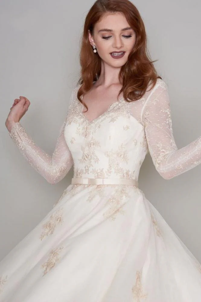 Long Sleevess V neck Ivory Short Lace Summer Wedding Dress - Image 5