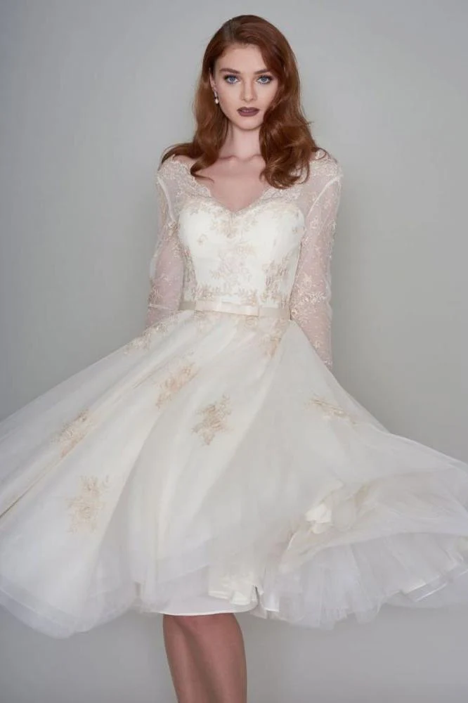 Long Sleevess V neck Ivory Short Lace Summer Wedding Dress - Image 6