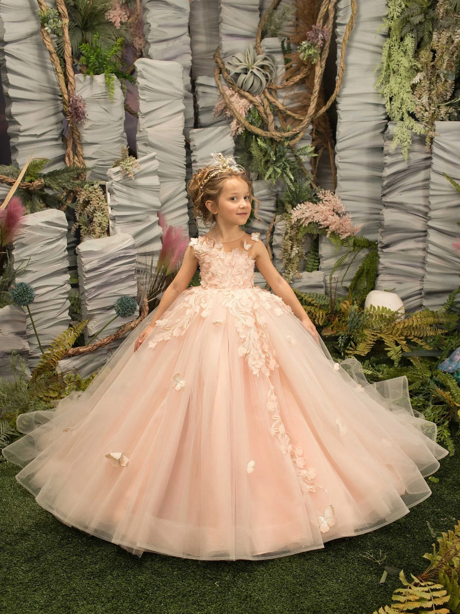 Modest Sleeveless Ball Gown Flower Girls Dress With Appliques - Image 3
