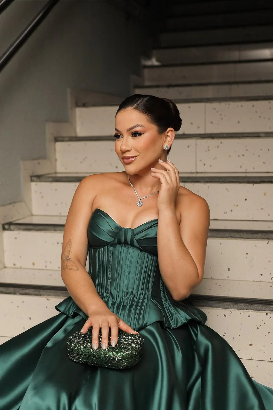 Luxury Dark Green Sweetheart Strapless Satin Prom Dress A-Line Sleeveless With Lace-Up Back - Image 4