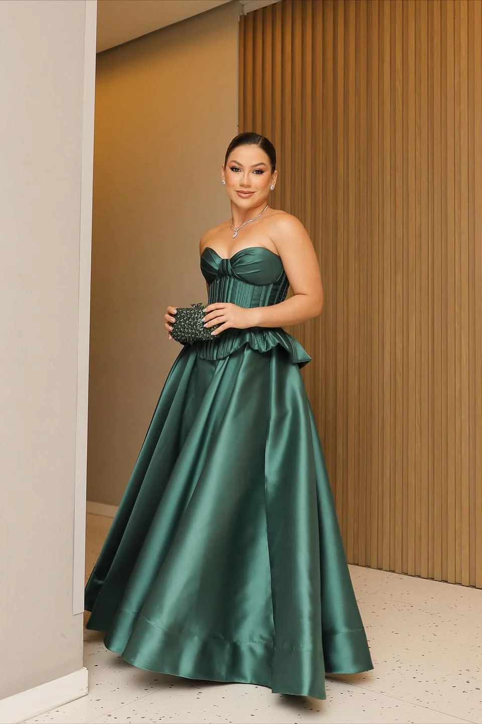 Luxury Dark Green Sweetheart Strapless Satin Prom Dress A-Line Sleeveless With Lace-Up Back - Image 5