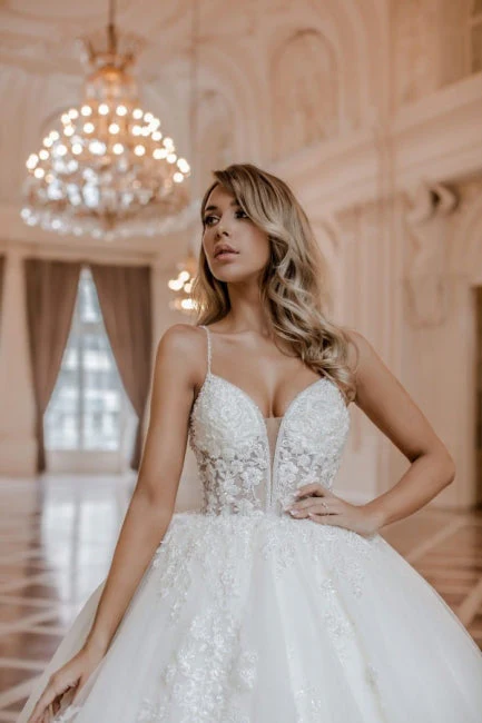 Modern Spaghetti-Straps Sleeveless Ball Gown Lace Wedding Dresses Online - Image 3