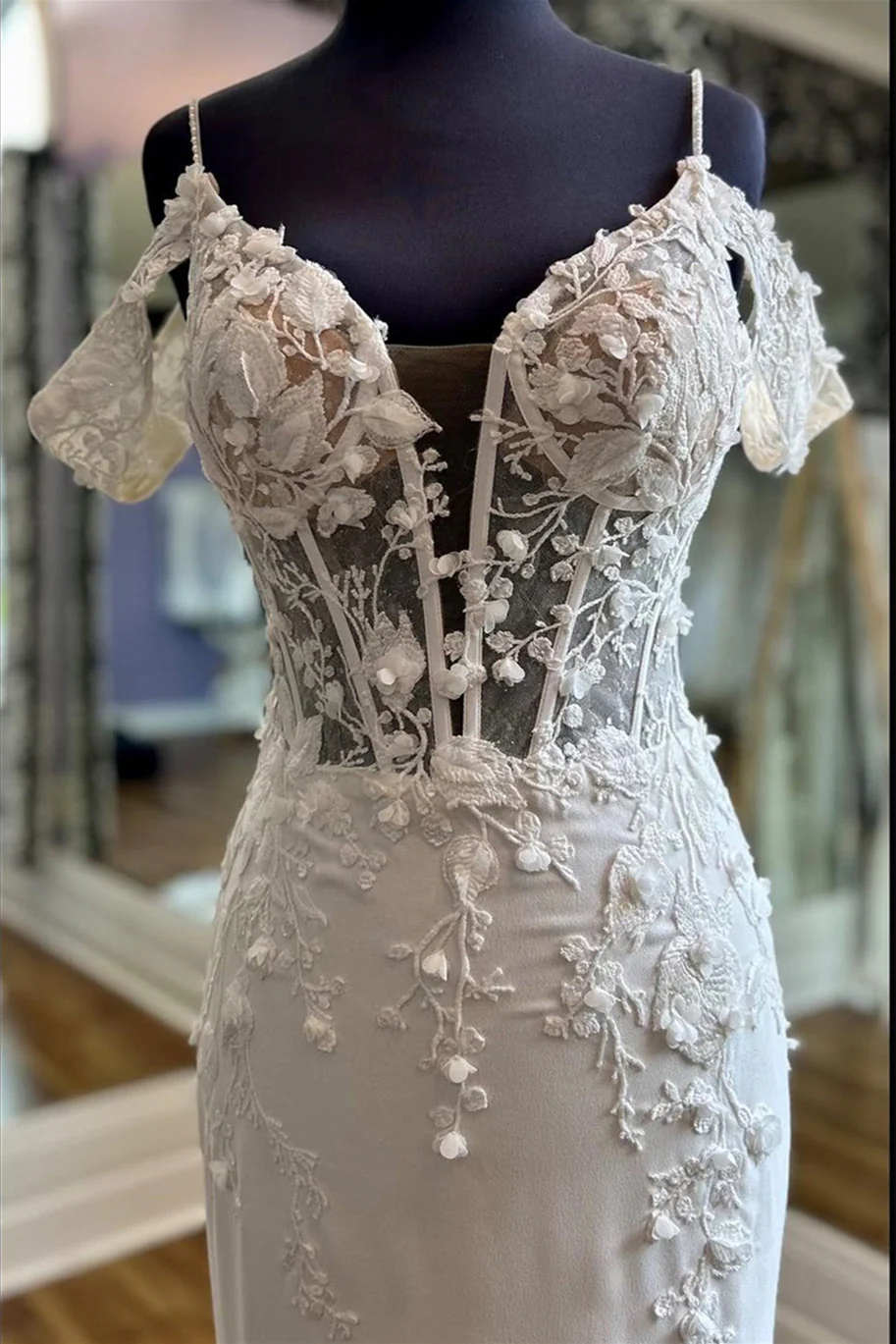 Luxury V-Neck Off-The-Shoulder Wedding Dresses Sleeveless Spaghetti-Straps Appliques Lace Open Back With Buttons - Image 3