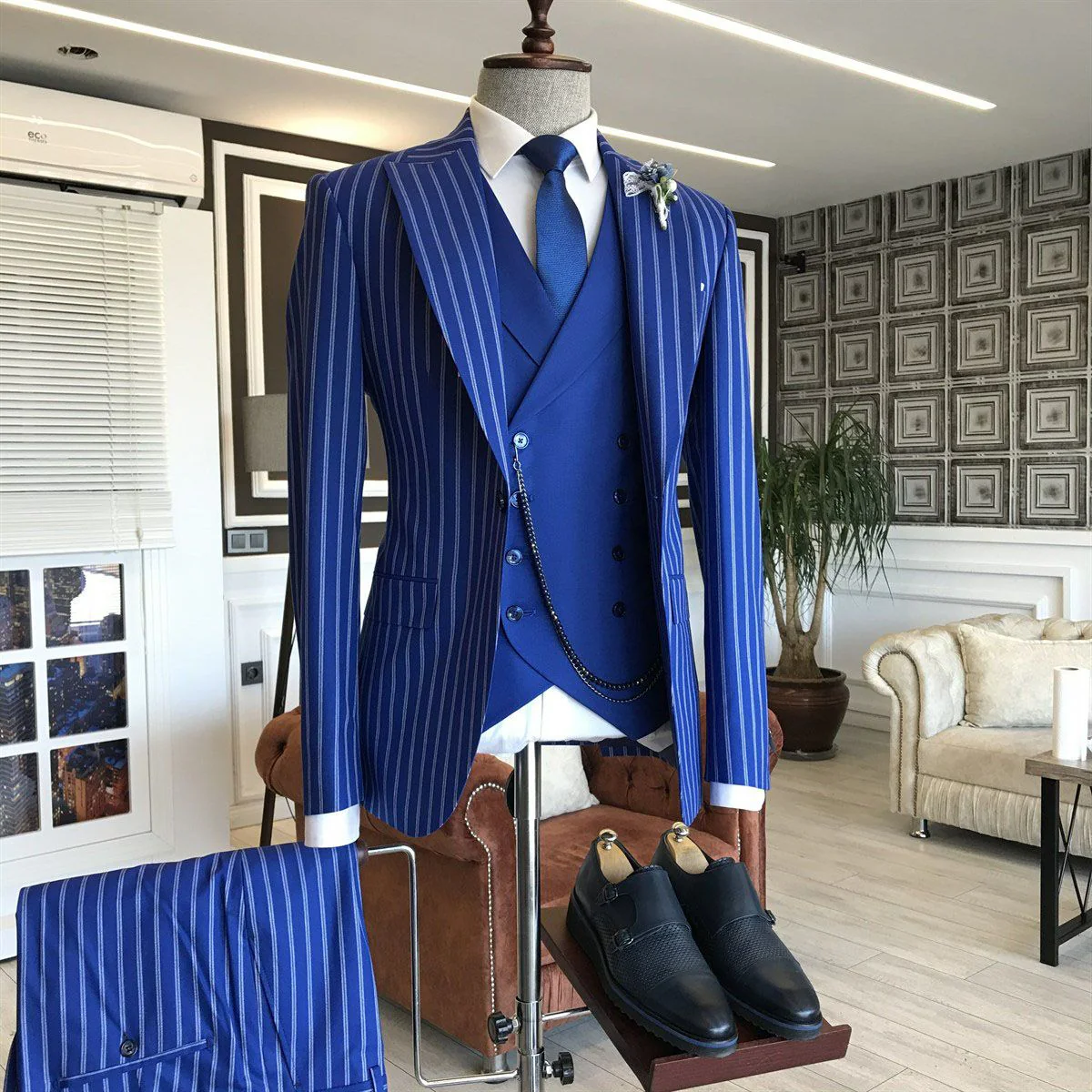 Blue Striped 3-pieces Peaked Lapel Formal Men Suits - Image 2