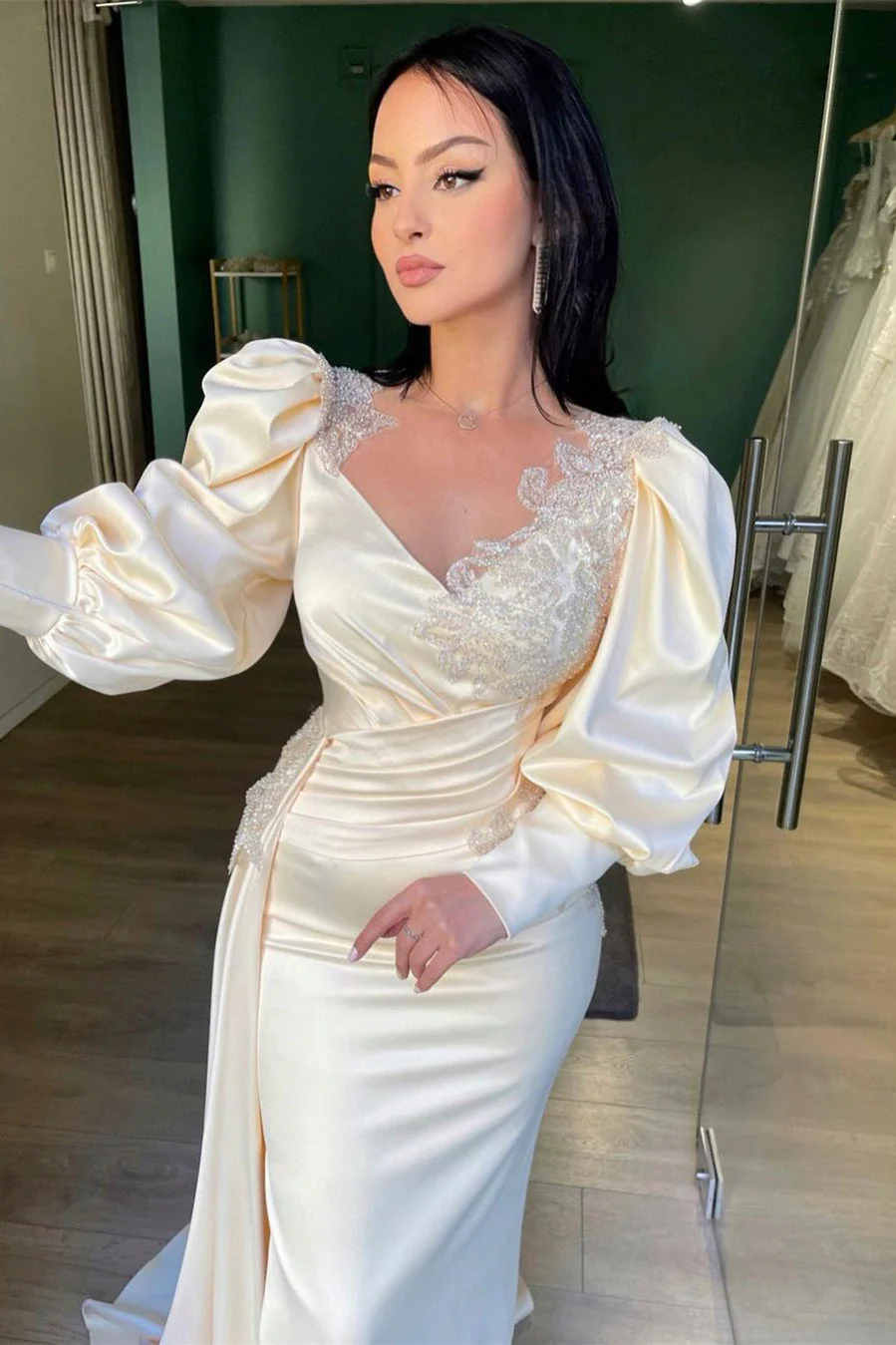 Mermaid Bubble Sleeves V-neck with Side Train High Split Floor-length Long Sleeve Appliques Lace Prom Dress - Image 4