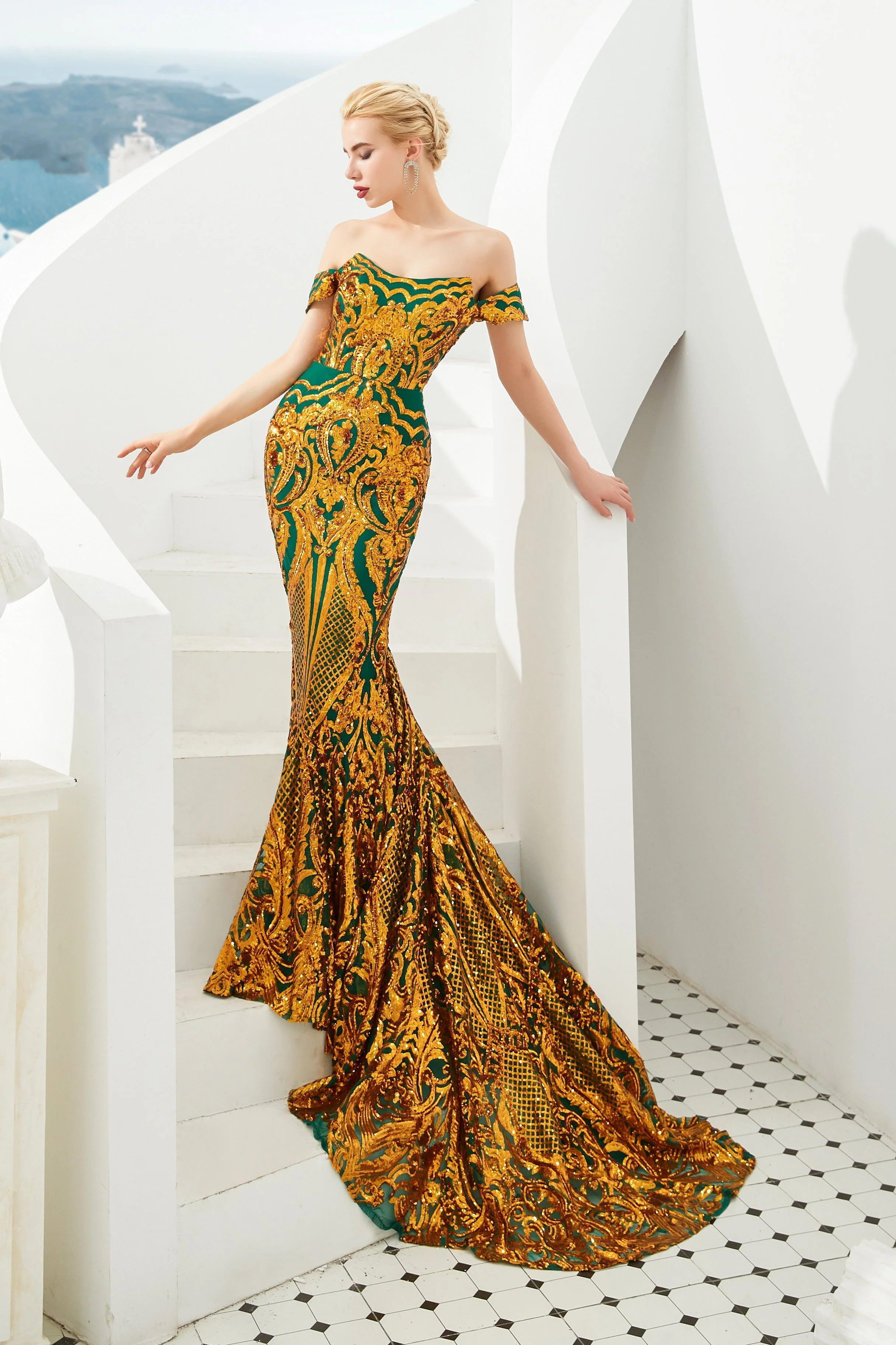 Mermaid Off-the-shoulder Sweetheart Sequined Sleeveless Backless Applique Prom Dress - Image 4