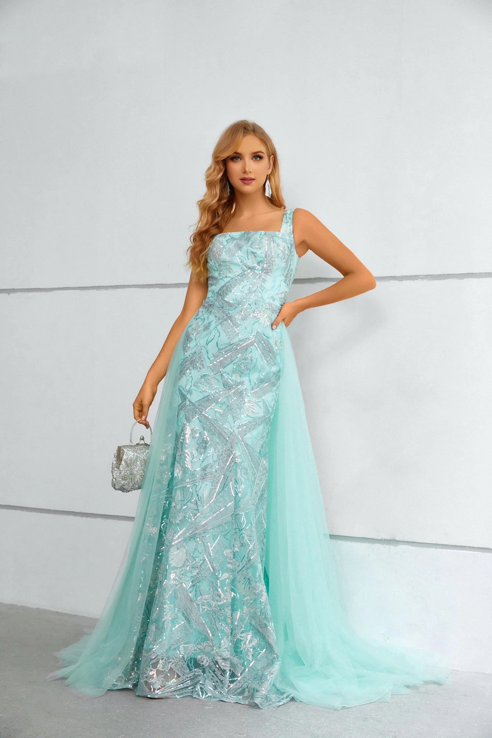 Mermaid Square Lace Applique Floor-length Sleeveless Backless Prom Dress with Side Train - Image 3
