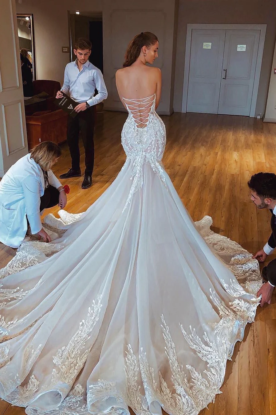 Mermaid Strapless Chapel Train Tulle Lace Applique Backless Wedding Dress - Image 2