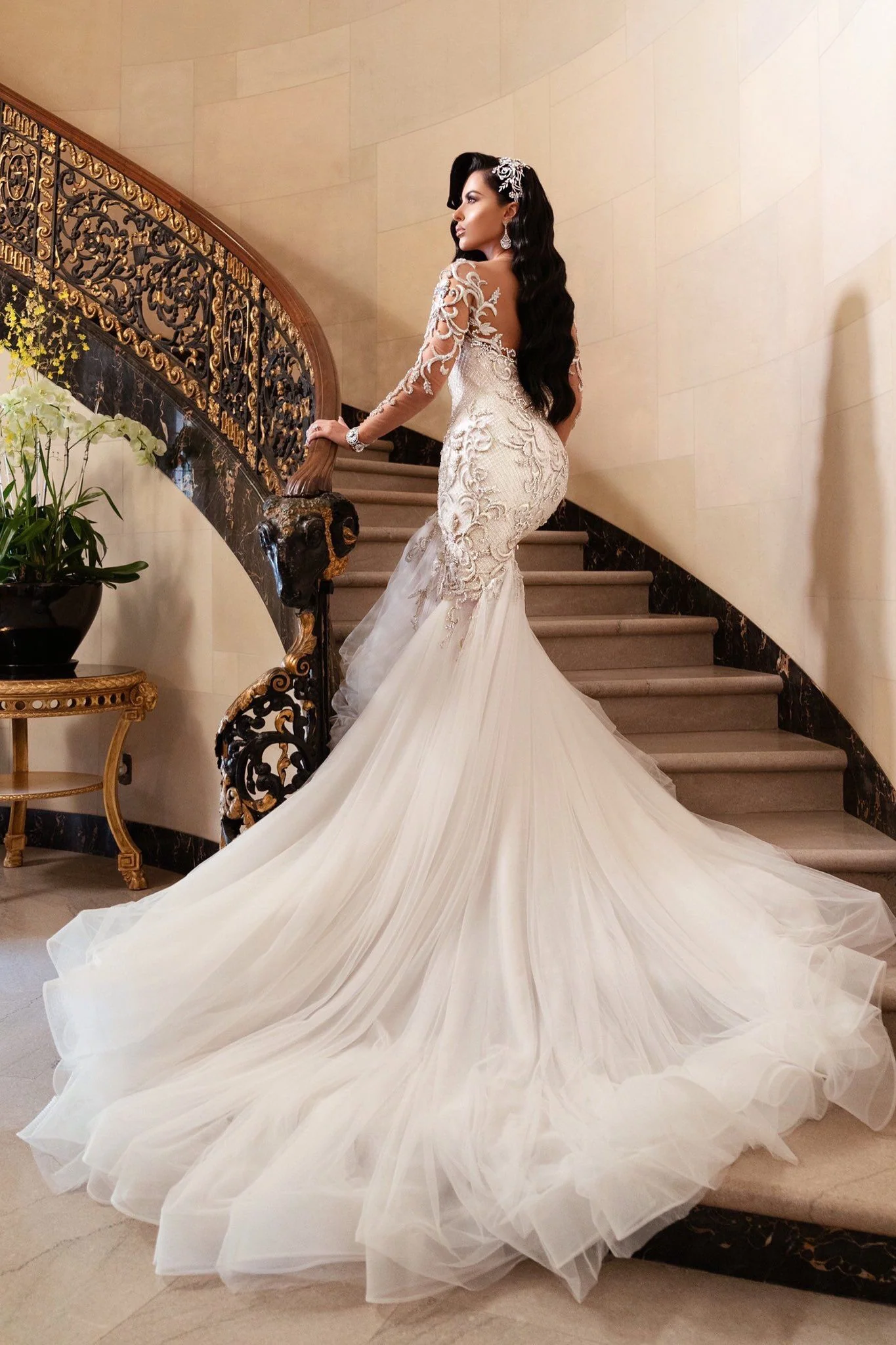 Mermaid V-neck Long Sleeves Floor Length Tulle Beading Applique Wedding Dress - Image 3