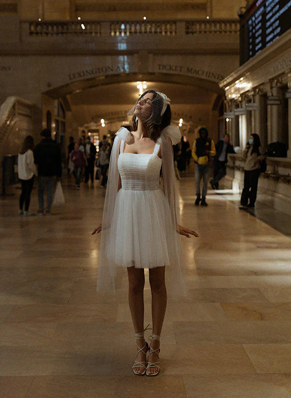 Modern Chic A-line Sleeveless Short Reception Wedding Dresses - Image 2