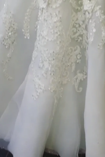 Modern Crystals Long Sleevess Wedding Dresses Off the Shoulder Mermaid Bridal Gowns - Image 4
