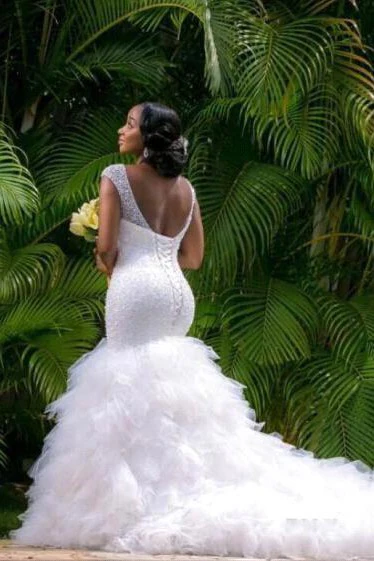 Modern Mermaid V neck Wedding Dresses Sleeveless Beading Court Train Bridal Gown - Image 3