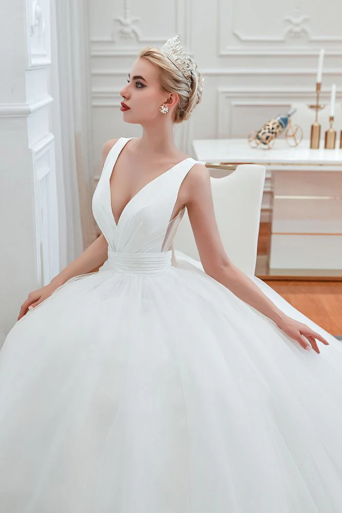 Modern V neck sleeveless White Princess Spring Wedding Dress - Image 7