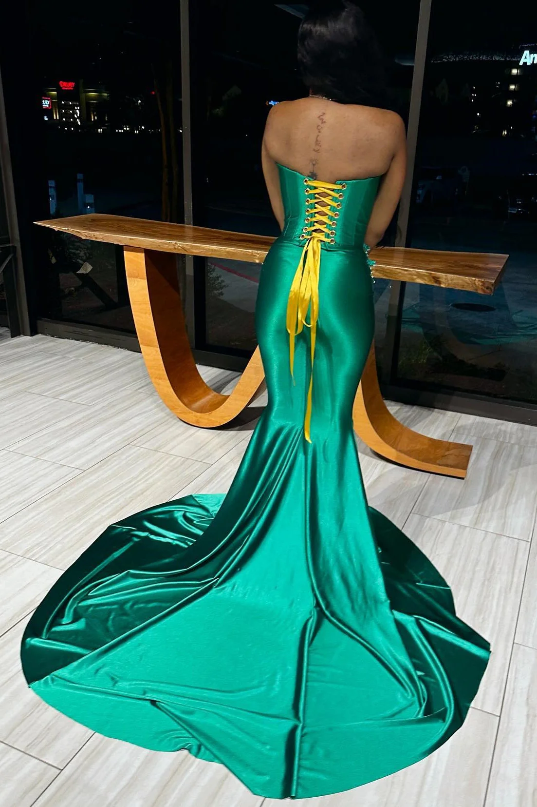 New Arrival Green Halter Lace Up Mermaid Crystal Prom Dresses - Image 5